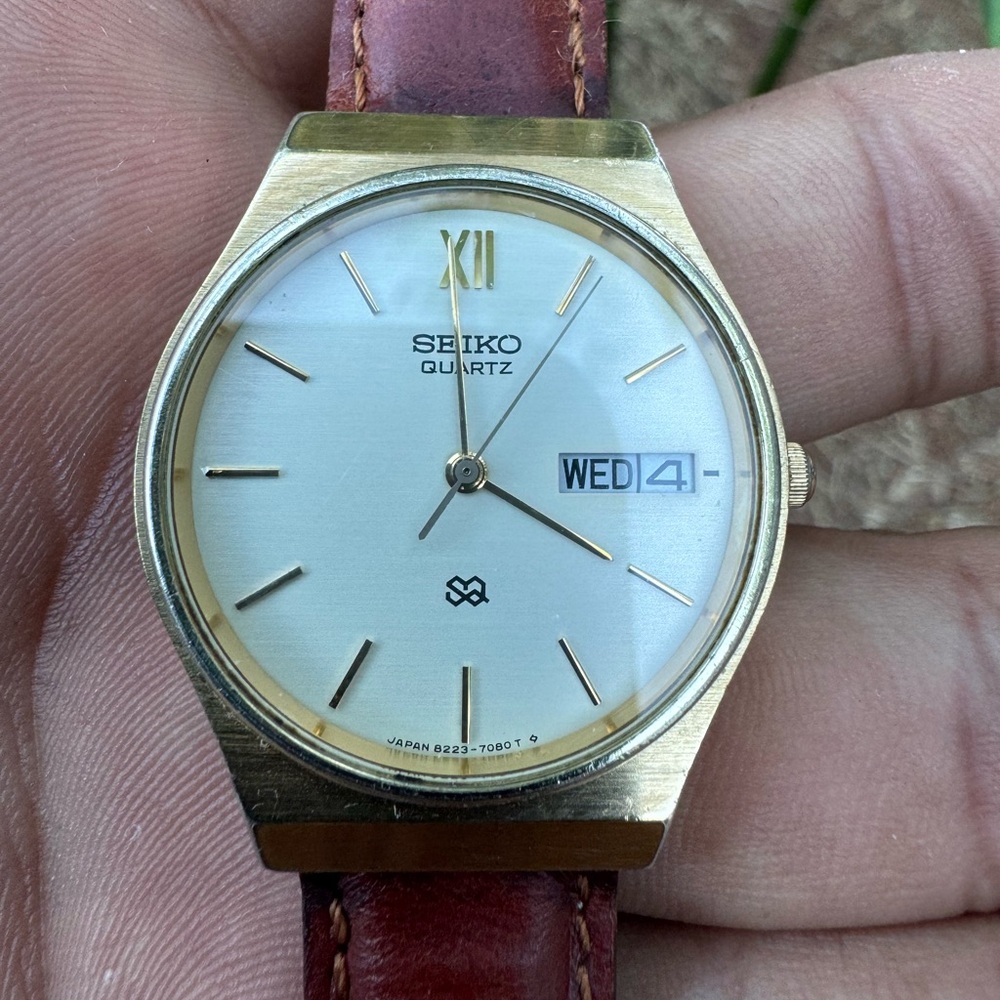 Vtg SeikoS2 DayDateQuartz 8223-7069 UnisexWatch, great condition,working perfect